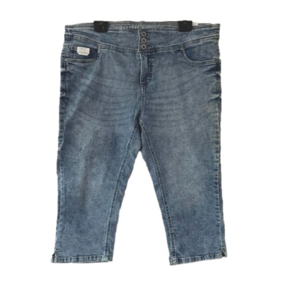 New Frankie & Stella High Rise Skinny Acid Wash Capri Jeans Size 20W bin 3D - Picture 1 of 4